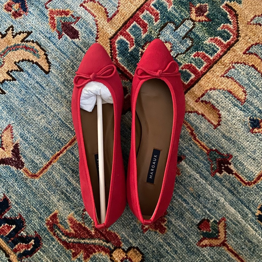 NIB Margaux red suede flats